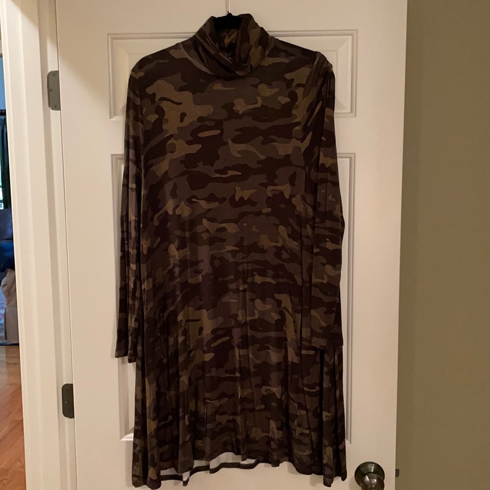 Mudpie camo turtleneck dress- size large